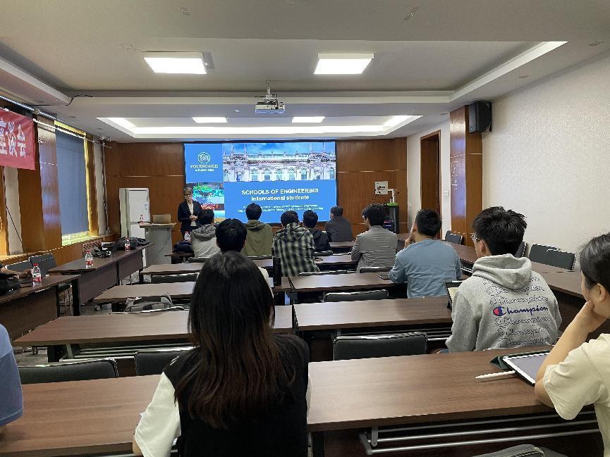 60d5f835e93ae00ae32403ec9b24faf